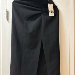 Zara Black Midi Pencil Skirt with Ruched Slit